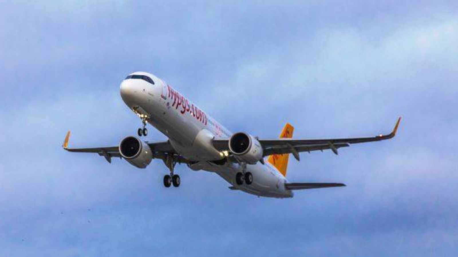 El turismo apuesta a la carta sanitaria para que retomen los vuelos