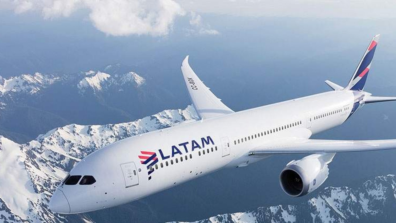 Latam: El gobierno nacional negocia contrareloj para que siga