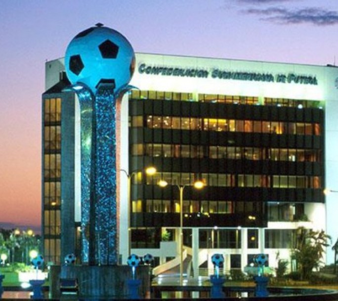 Futbol: La Conmebol presentó el protocolo para el regreso de las competiciones