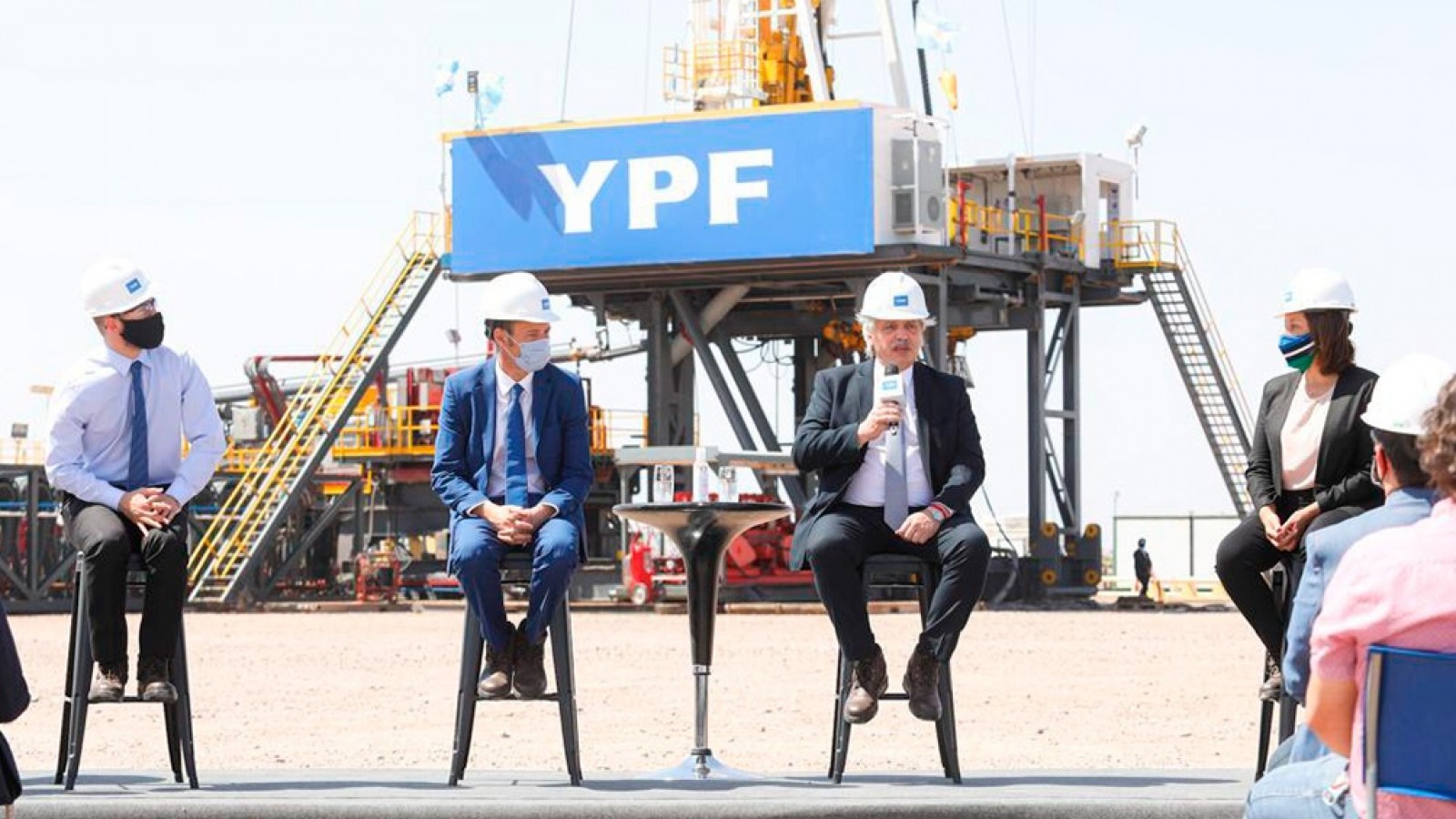 Alberto Fernández pondrá foco en "reconstruir YPF" porque el país la necesita "más viva y más fuerte"