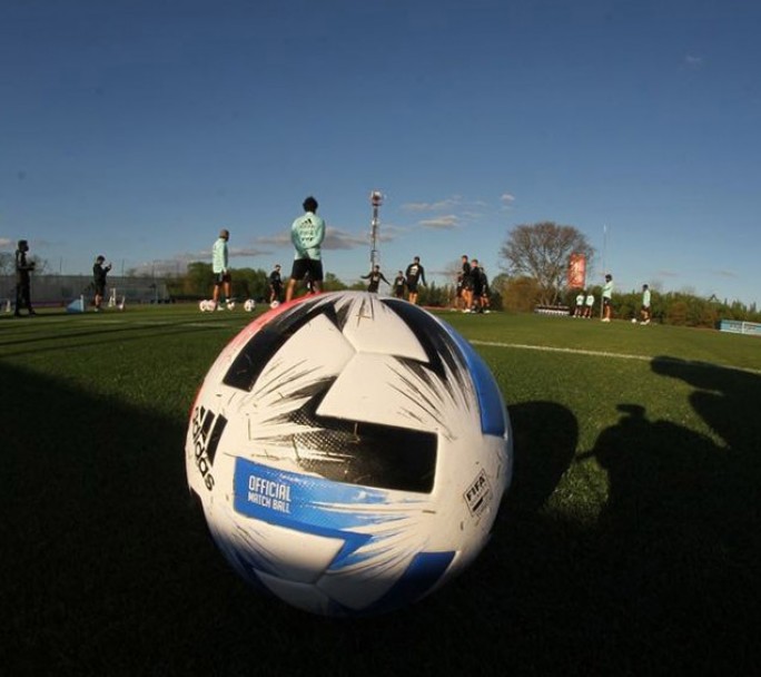 La AFA rompió el contrato con Fox Sports y TNT se quedará con los derechos