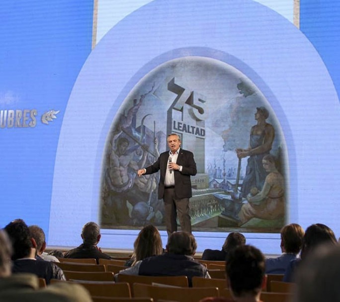 Alberto Fernández: "Tenemos que curar a la Argentina y ponerla de pie todos juntos"