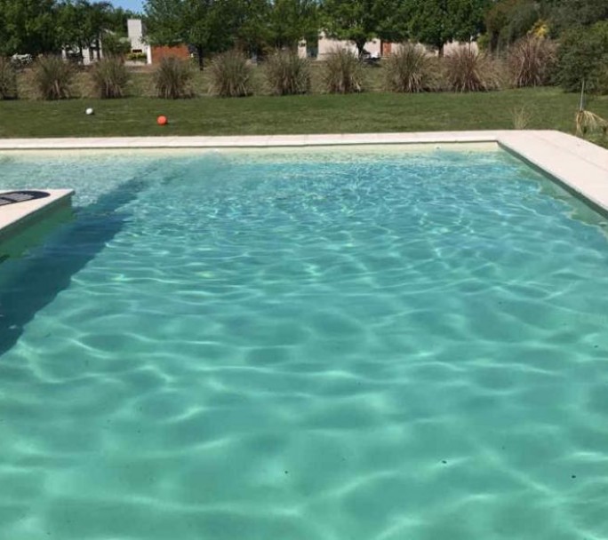 El boom de la construcción de piletas como consecuencia de la incertidumbre por las vacaciones