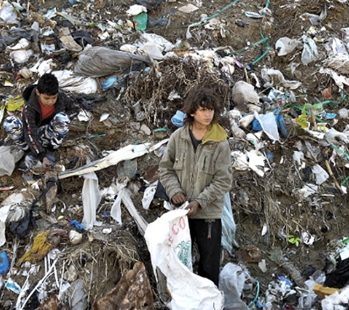 Según Unicef y el Banco Mundial, uno de cada seis niños vive en la pobreza extrema