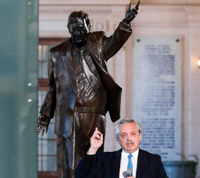 Alberto Fernández: "Mi deber es venir a terminar con la tarea que empezó Néstor y siguió Cristina"