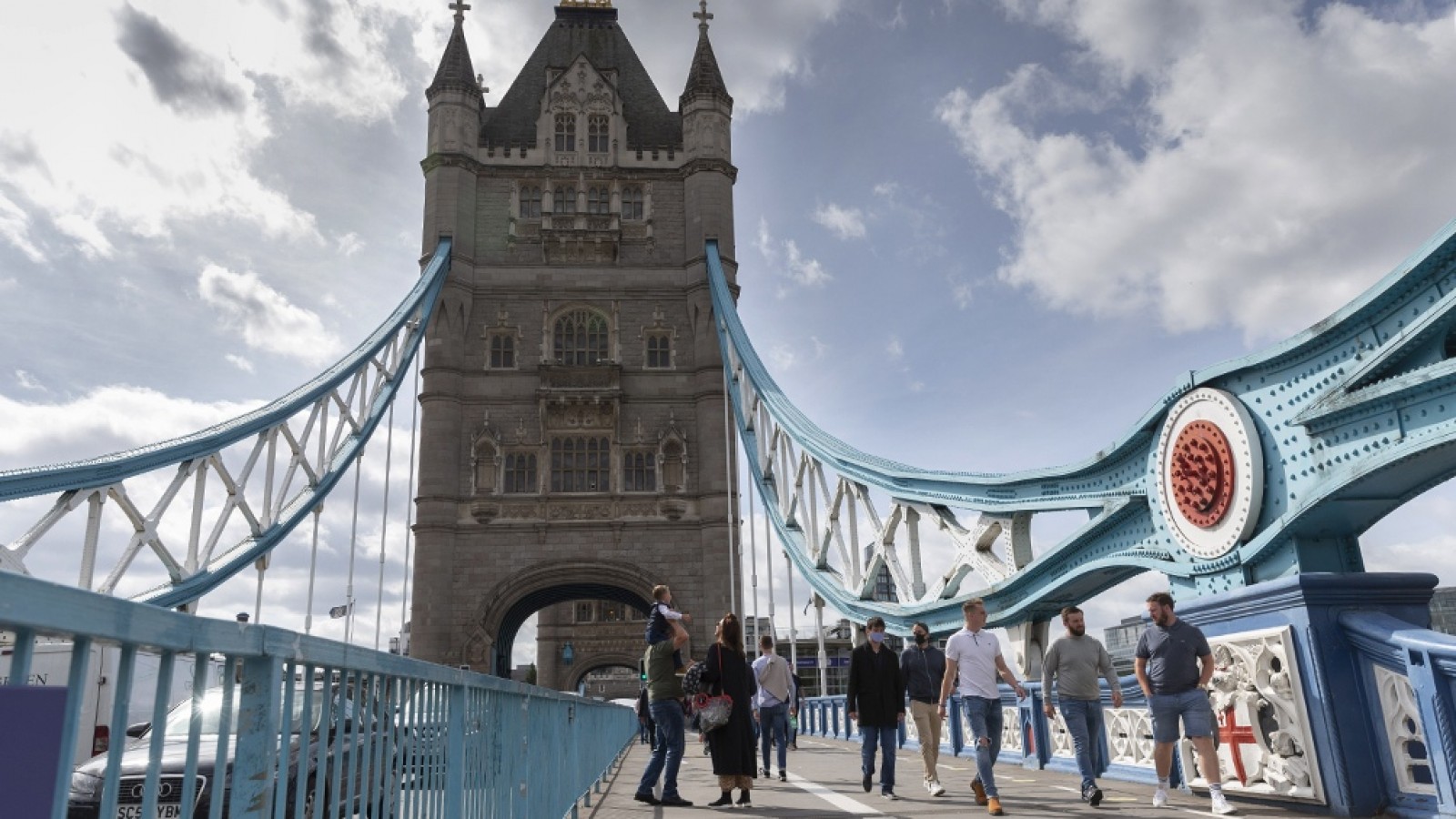 Una estudiante fue multada con 9.000 dólares por romper la cuarentena