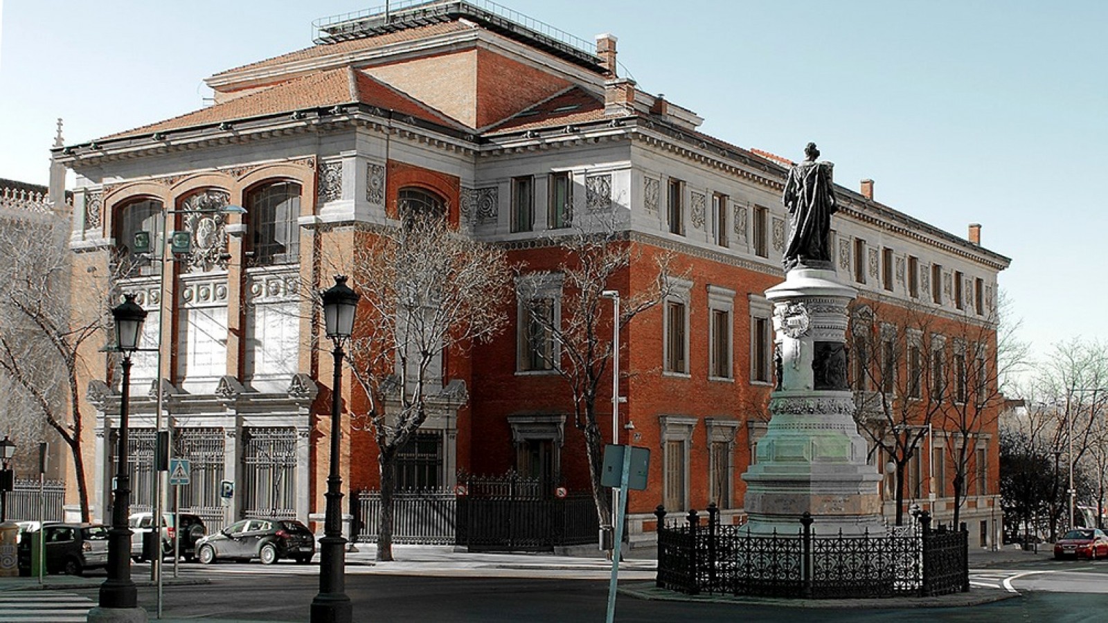 La Real Academia Española sigue dándole la espalda al lenguaje inclusivo