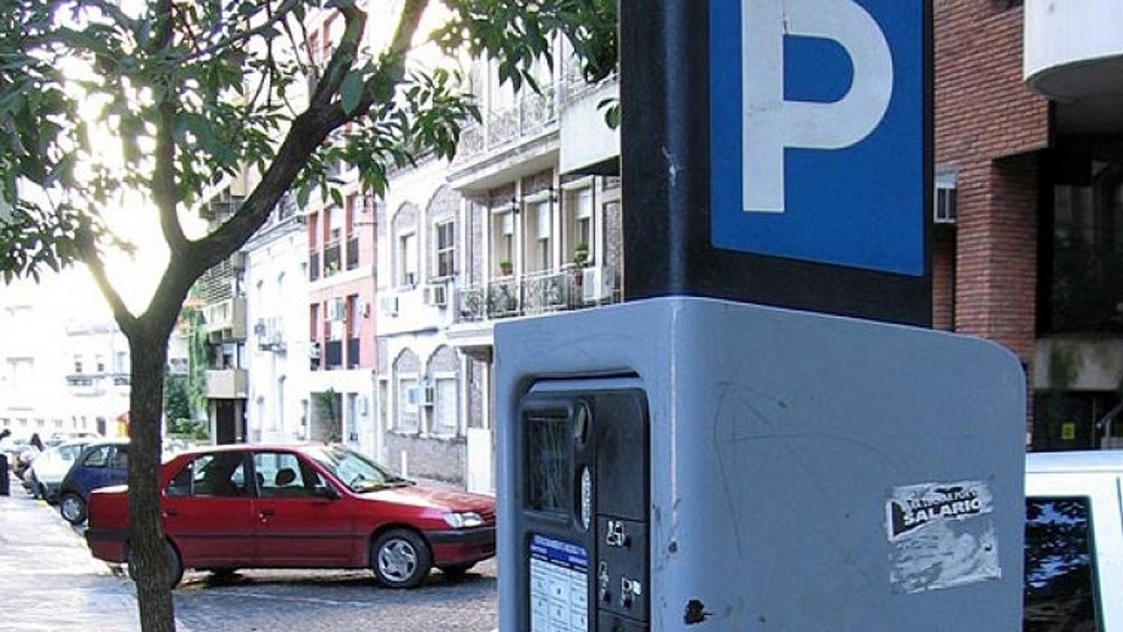 Estatizarán y modernizarán el sistema de estacionamiento medido porteño