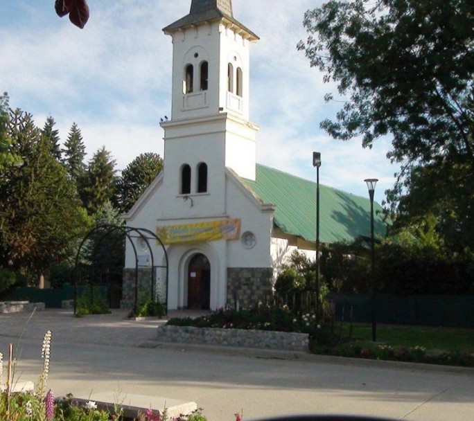Un grupo mapuche tomó una iglesia en El Bolsón y luego escapó