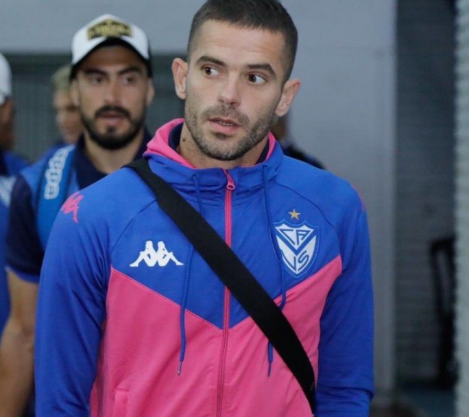 Con una emotiva carta, Gago anunció su retiro del fútbol