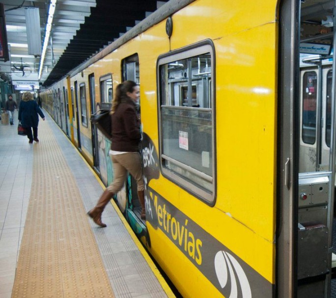 Aumenta la tarifa del subte y proponen subir 55% los peajes de las autopistas