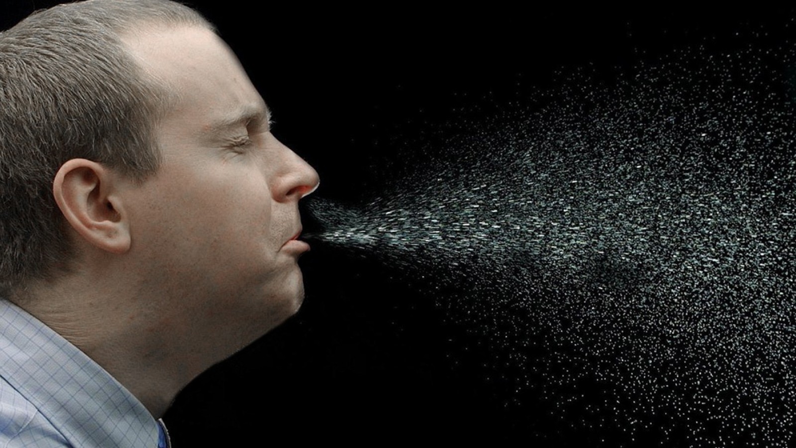 Piden a la OMS que informe con claridad sobre la transmisión por aerosoles