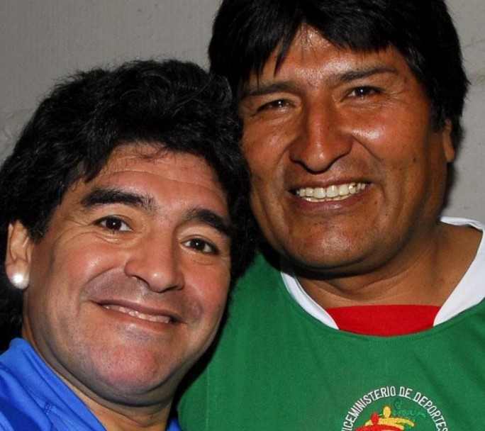 Líderes políticos de todo el mundo despiden a Maradona en las redes sociales