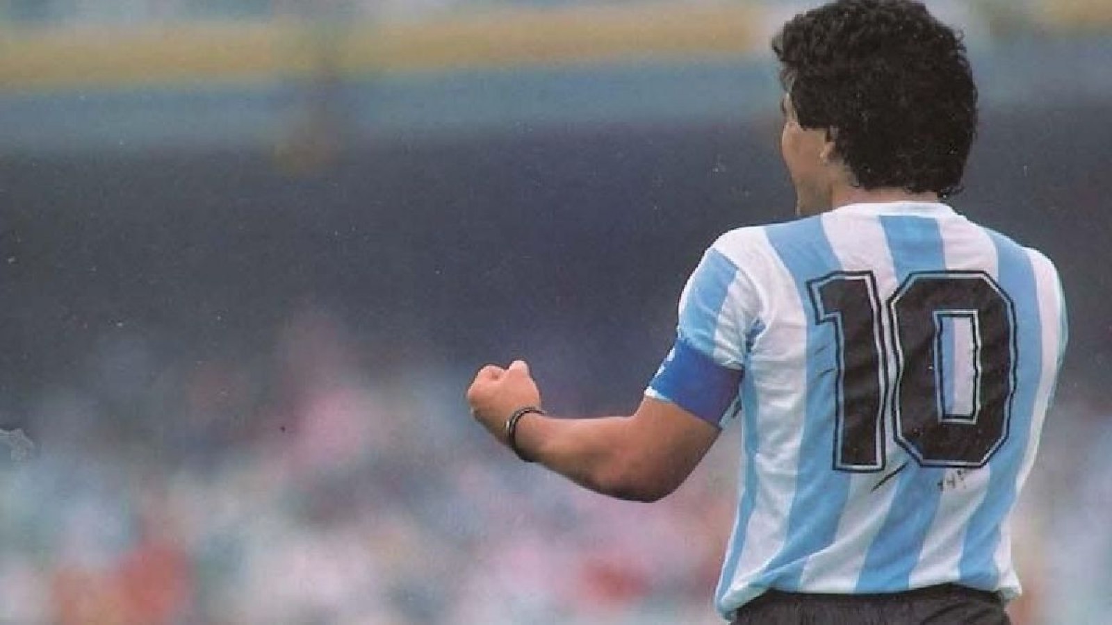 Piden que se retire la camiseta 10 del seleccionado argentino en honor a Maradona