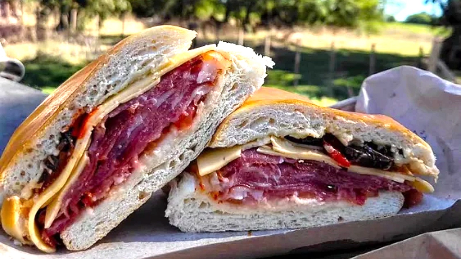 El pueblito de Buenos Aires que hace los mejores sándwiches de la Ruta 2