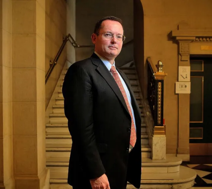 Nigel Chalk fue designado como jefe del FMI  en la negociación con Argentina