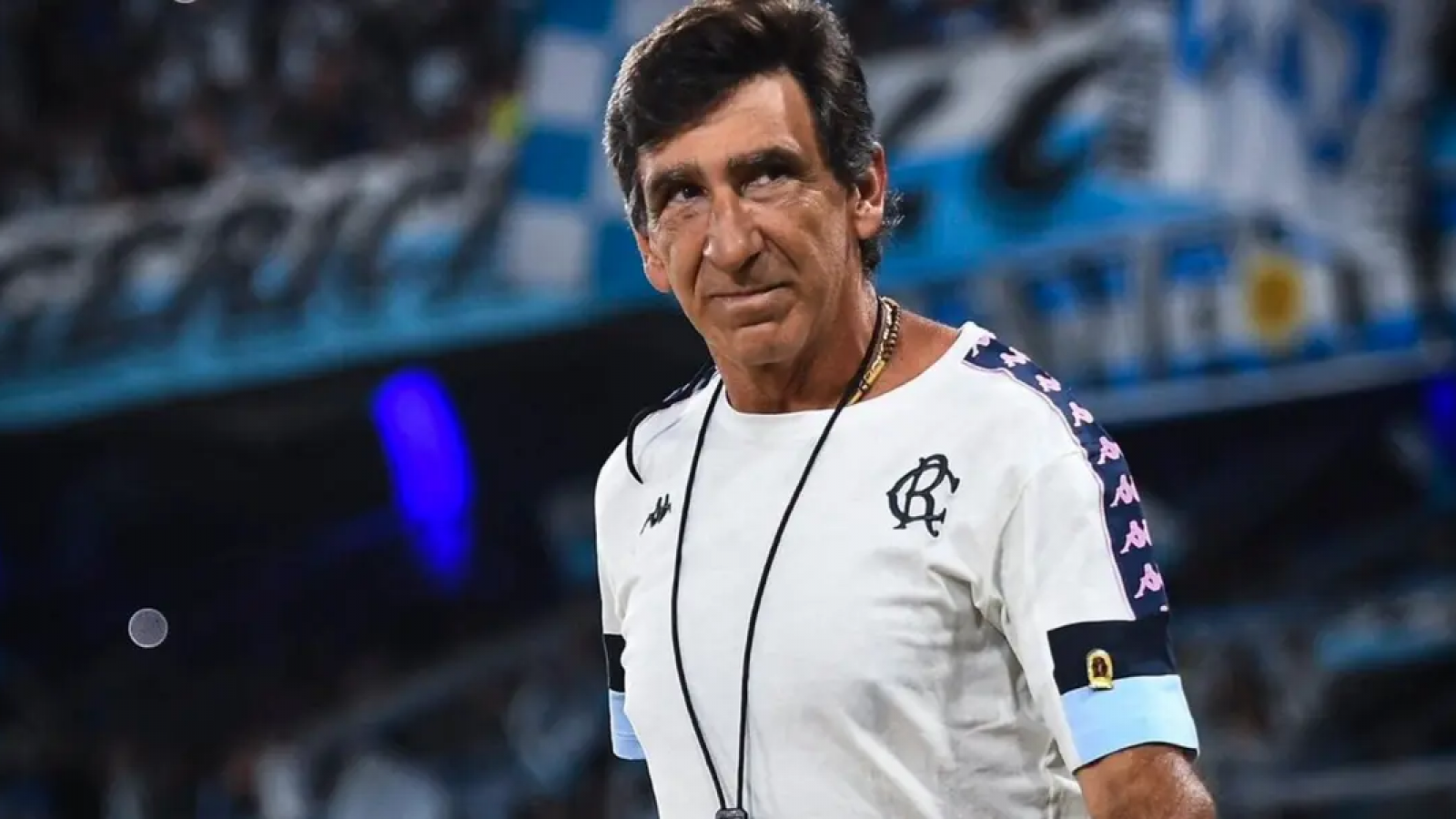 El técnico de Racing, Gustavo Costas le bajo la euforia al triunfo ante Vélez y dijo "todavía no ganamos nada"