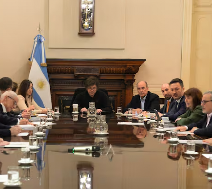 Primera reunion de Milei con el gabinete despues del respaldo de EEUU