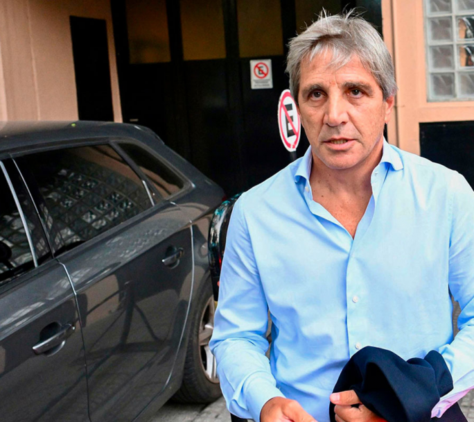 El Ministro de Economia Argentino llego a Washington para reunirse con Bessent