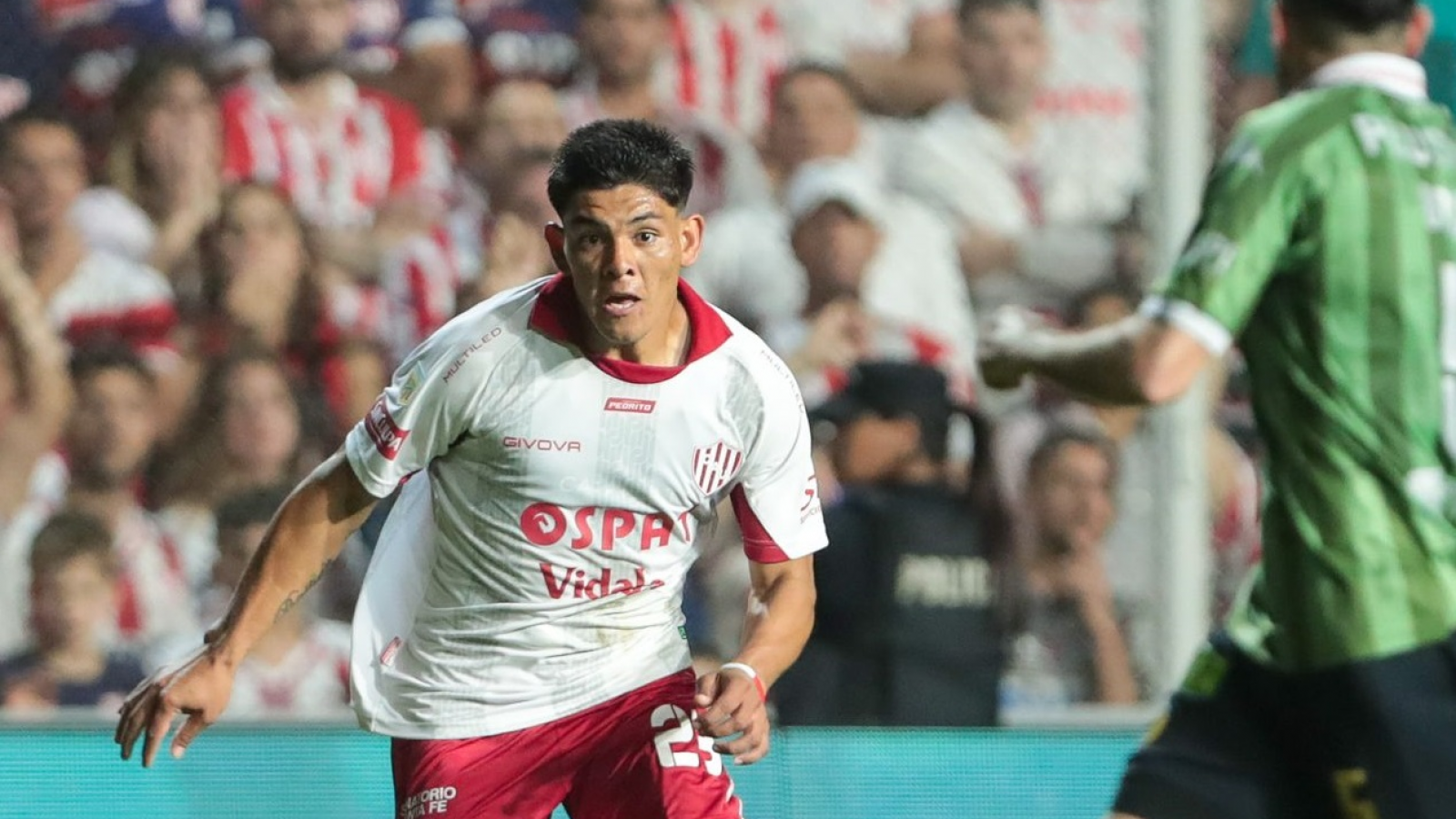 Aldosivi le gano a Union de Santa Fe de visitante y se acomoda en la lucha por el descenso