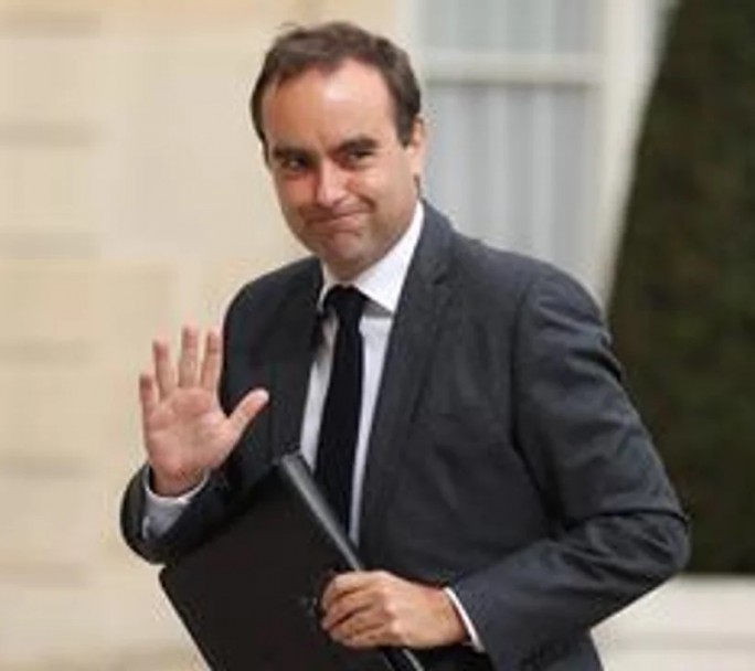 Renunció Sébastien Lecornu, el nuevo Primer Ministro de Francia, a menos de un mes de asumir