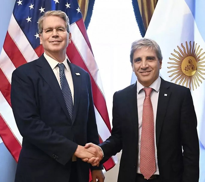 Luis Caputo se reunió con Scott Bessent para negociar el swap de US$ 20.000 millones