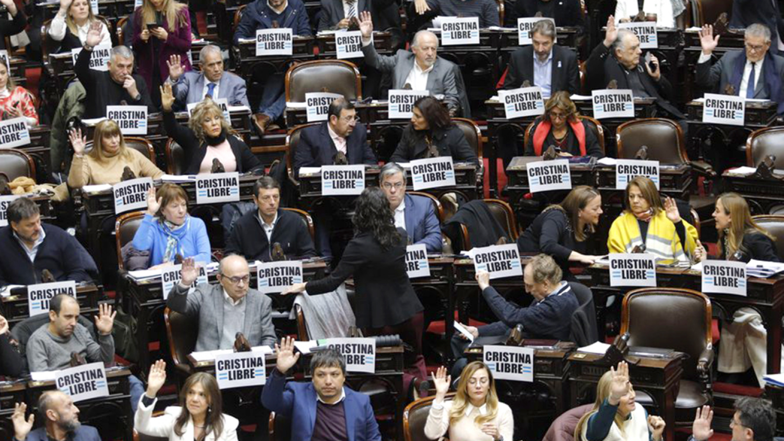 La oposicion busca el quorum para poder sesionar mañana y aprobar ley DNU