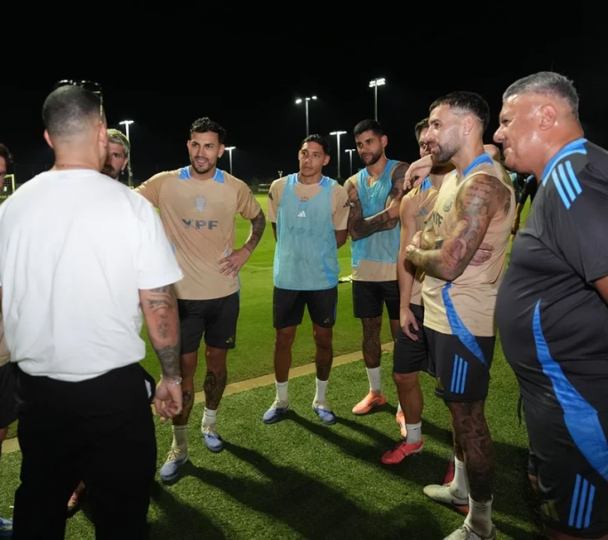 Invitado de lujo: Daddy Yankee estuvo en el entrenamiento de la Selección