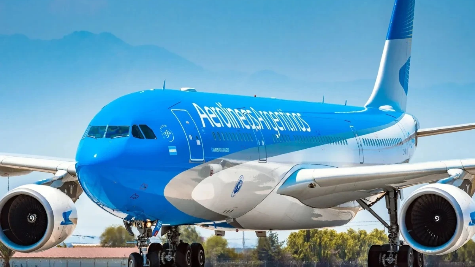 El incidente de un motor de Aerolíneas Argentinas genera preocupación