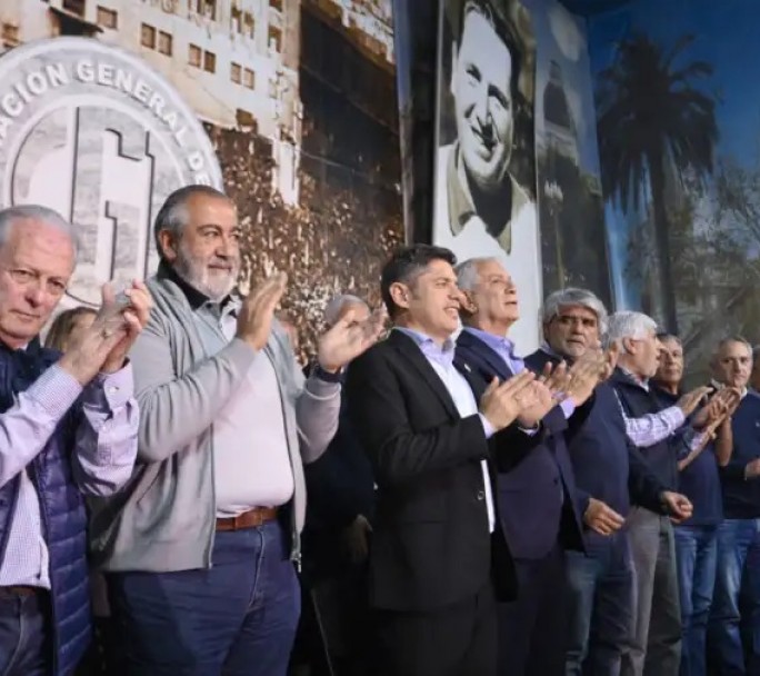 Kicillof homenajeó a Rucci y lanzó un duro ataque a Milei: "Pedir un rescate al Tesoro es un fracaso al cuadrado"