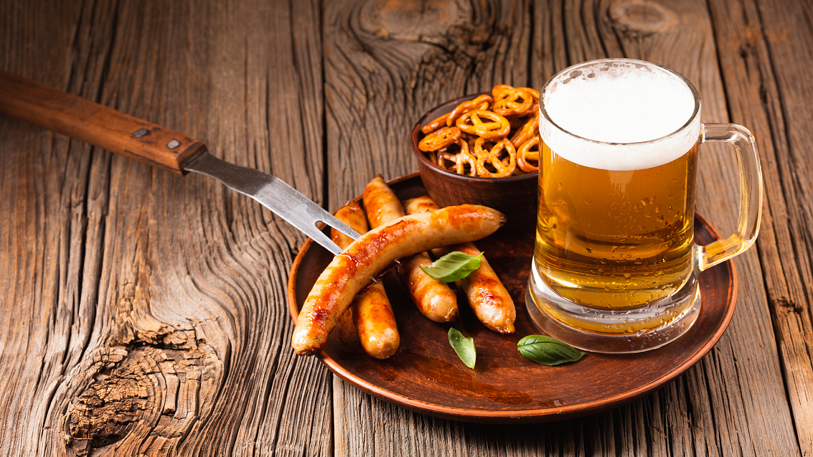 Salchichas, chucrut y cerveza en la Fiesta del Sabor Alemán