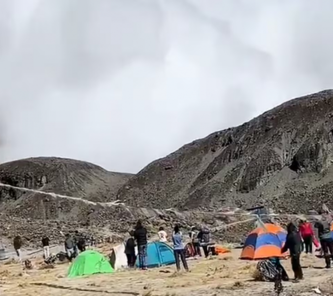 Avalancha en Nepal deja al menos siete muertos y cuatro desaparecidos