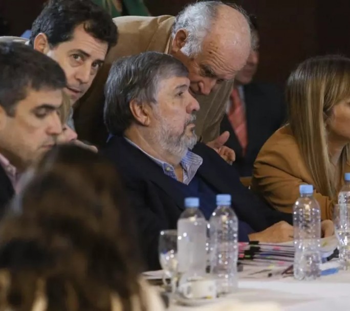 Mayans opera desde el PJ para frenar la ruptura del peronismo y el nuevo oficialismo de Bullrich