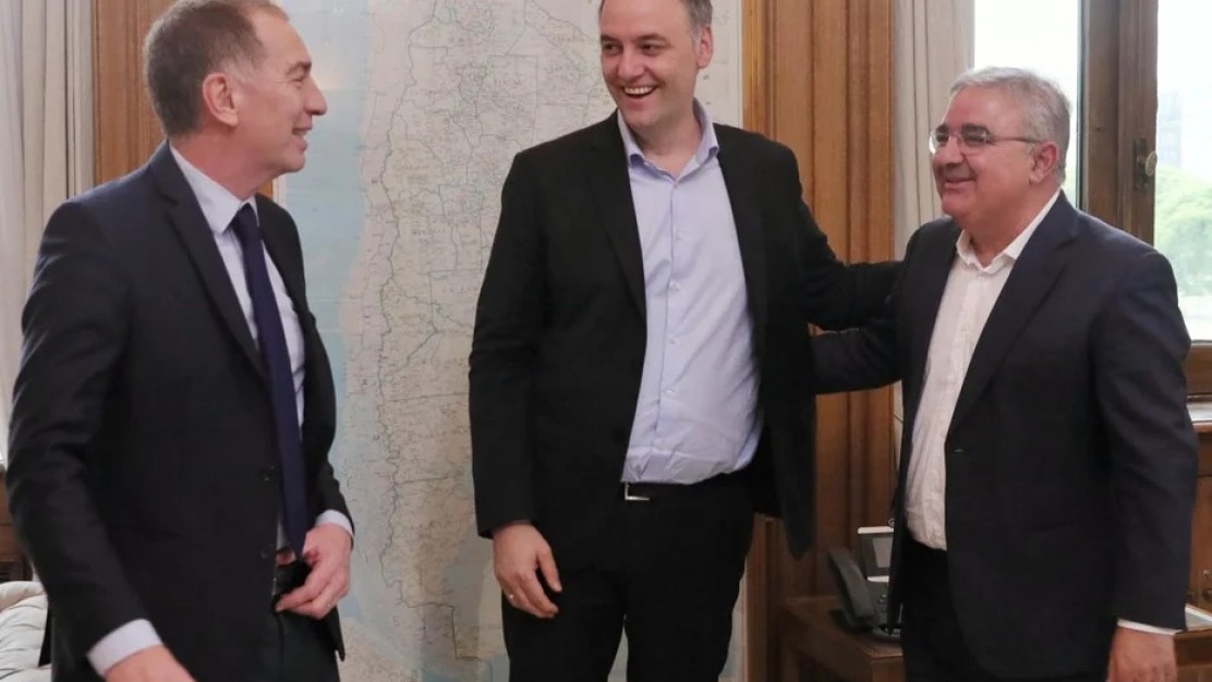 Adorni convoca a la primera reunión de Gabinete para aceitar el vínculo interministerial