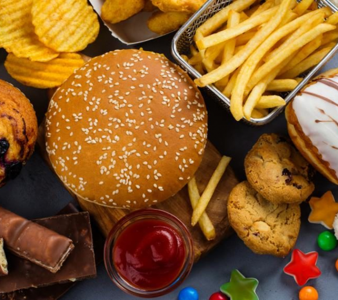 Alimentos ultraprocesados: qué son, por qué aumentan tanto su consumo y cómo pueden afectar tu salud