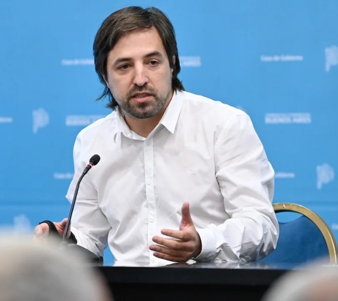 Kreplak acusa al Gobierno de "potenciar el discurso antivacunas" y advierte por baja inmunización