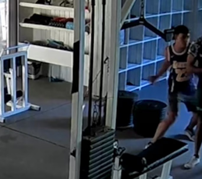 Violencia en un Gimnasio: Profesor de Kickboxing atacado a traición en Carmen de Areco