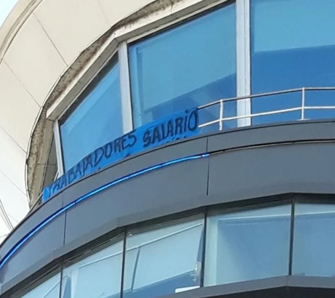 Paro de Controladores Aéreos: Demoras y Cancelaciones en todo el País