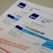 El costo de los servicios en el AMBA: Un hogar promedio ya necesita más de $183.000 por mes