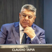 Investigación revela desvíos de más de USD 40 millones desde una cuenta vinculada a la AFA