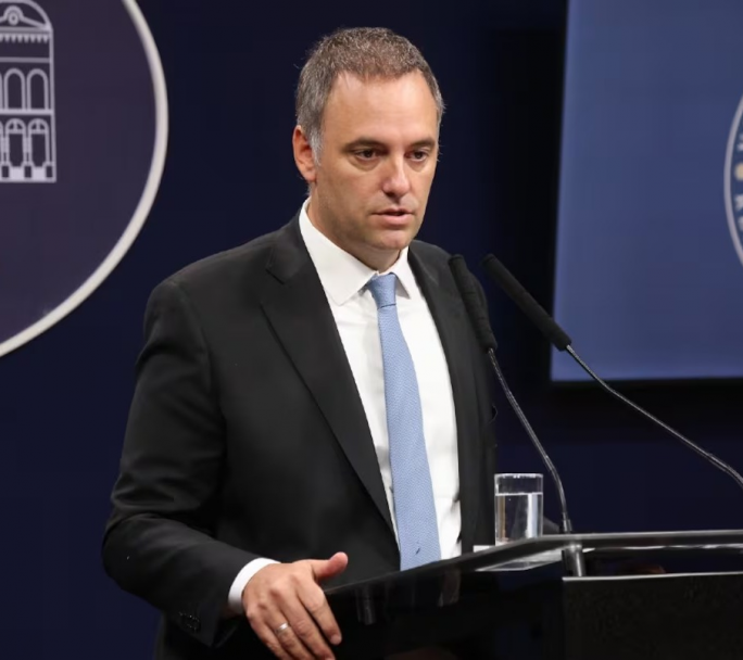 Adorni anuncia la disolución de la ANDIS en plena polémica por coimas y la oposición reclama justicia