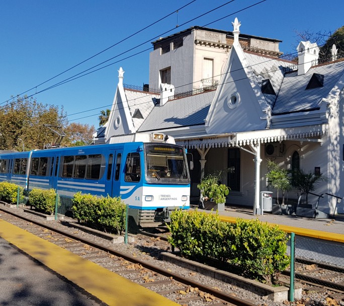 Tren de la Costa, el paseo ferroviario más pintoresco de Buenos Aires
