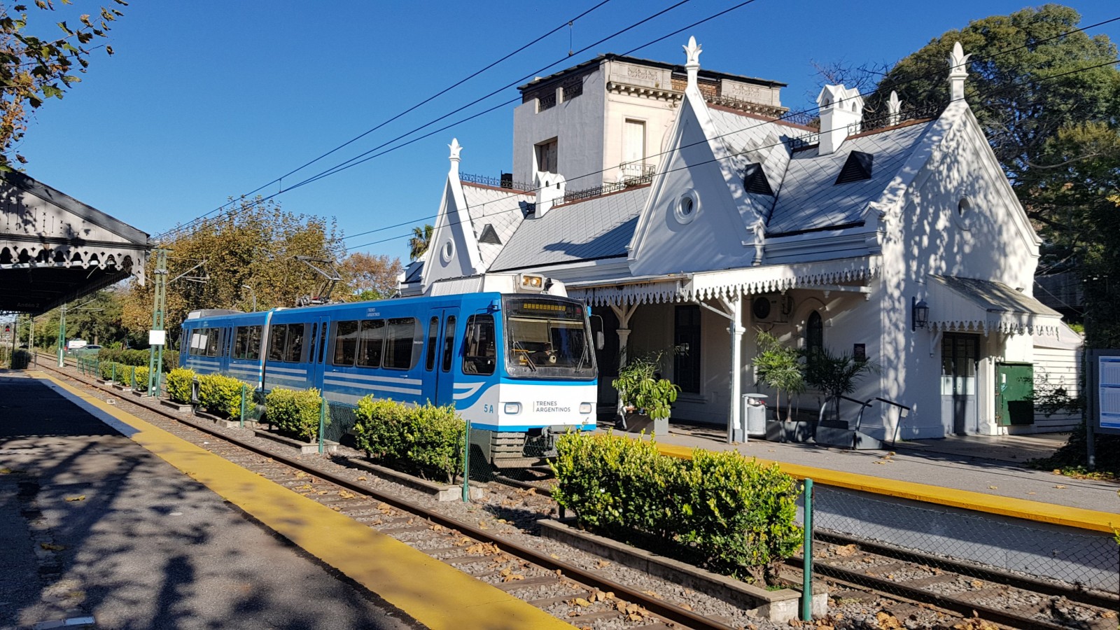 Tren de la Costa, el paseo ferroviario más pintoresco de Buenos Aires