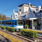 Tren de la Costa, el paseo ferroviario más pintoresco de Buenos Aires