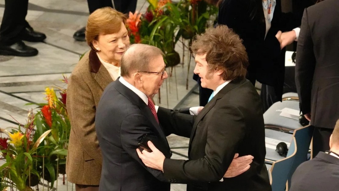 El equilibrista Milei: Entre el "Jaque Mate" de Trump y el respeto a Corina Machado