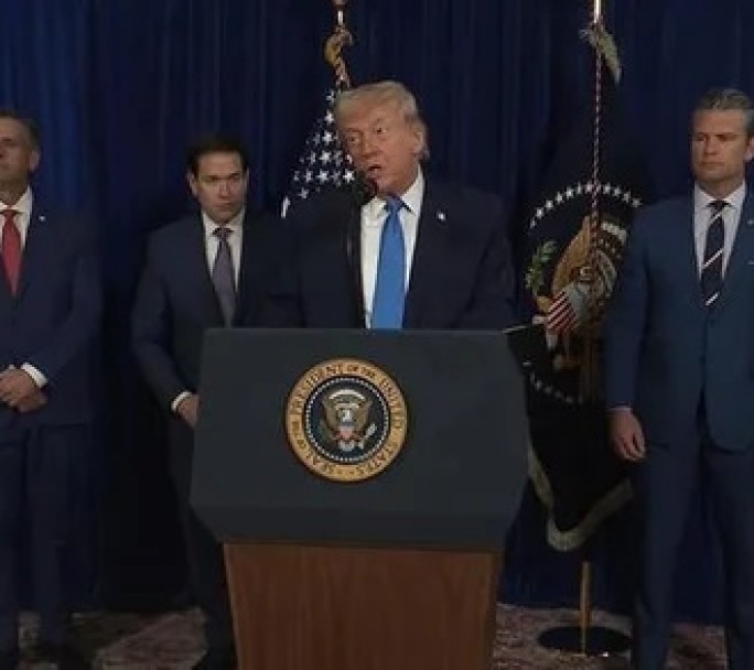 "Nosotros estamos a cargo": Trump exige acceso total al petróleo y amenaza a Delcy Rodríguez