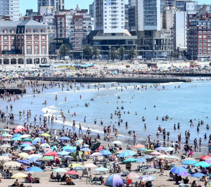 Verano 2026: altos niveles de ocupación en los principales destinos turísticos del país