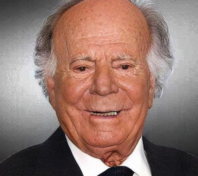 Julio Iglesias denunciado por agresiones sexuales y abuso de poder por dos exempleadas