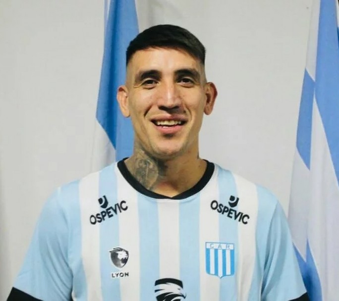 Ricardo Centurión firmó con Racing... ¡De Córdoba!