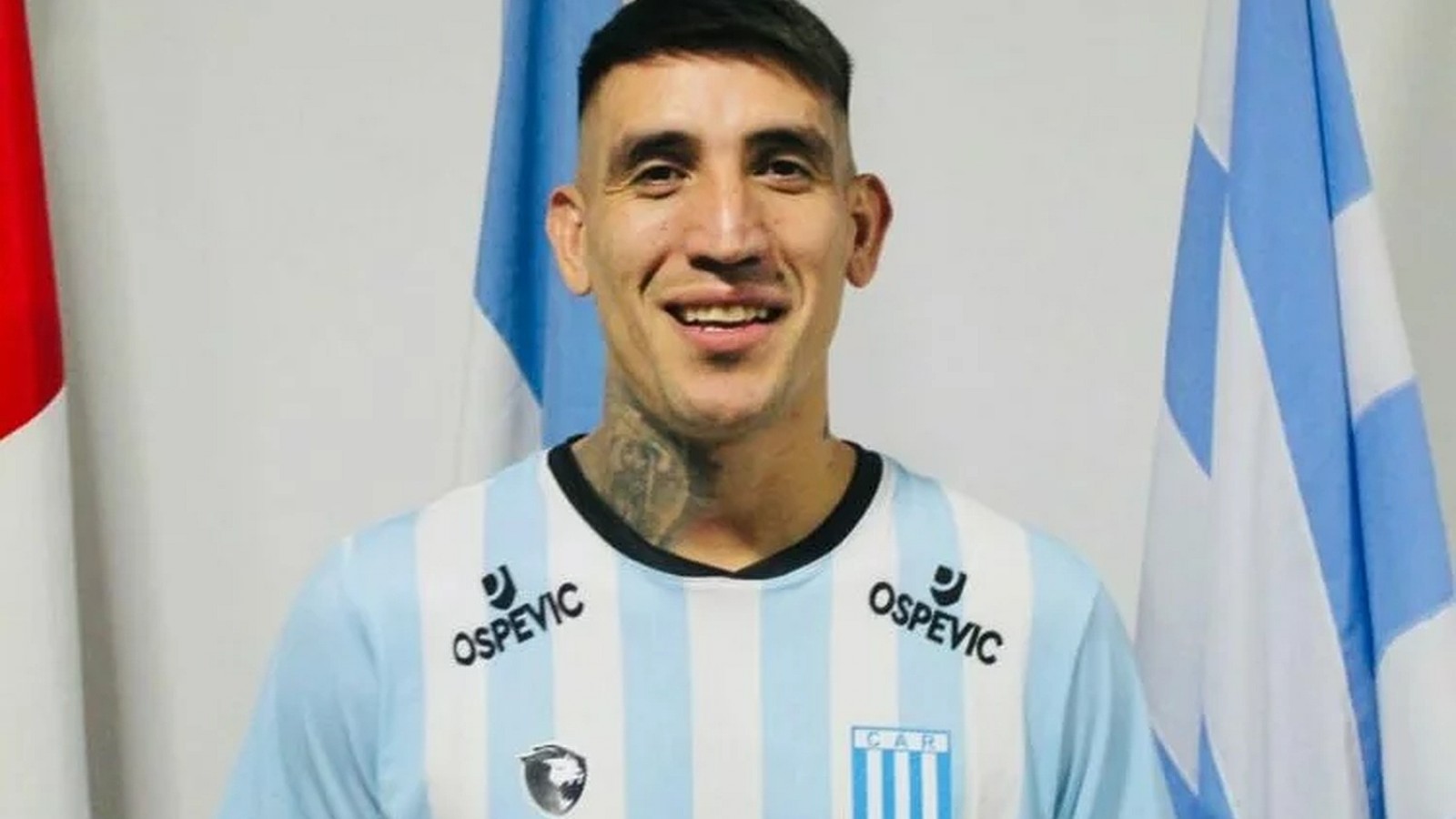 Ricardo Centurión firmó con Racing... ¡De Córdoba!